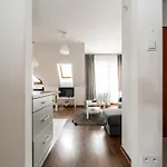 Easy Brzozowa Centrum By Rentilopl Apartmán