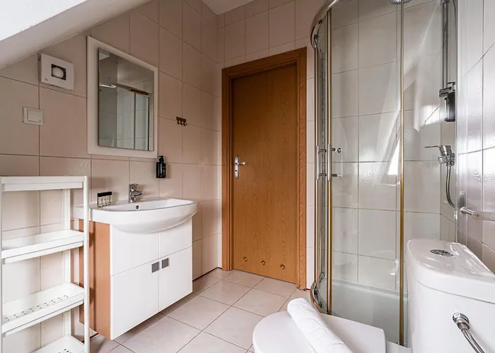 Easy Brzozowa Centrum By Rentilopl